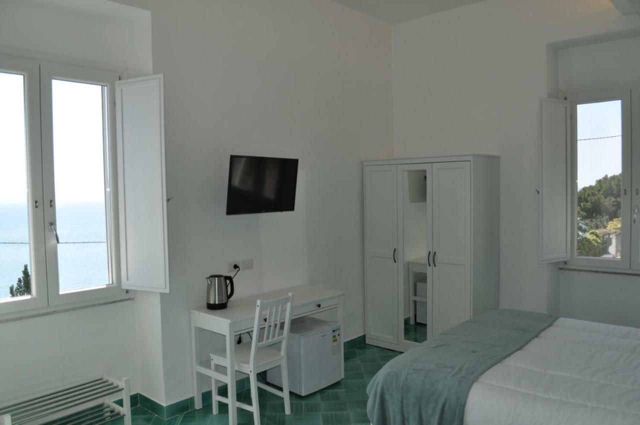 B&B Fish Vietri sul Mare Exterior photo